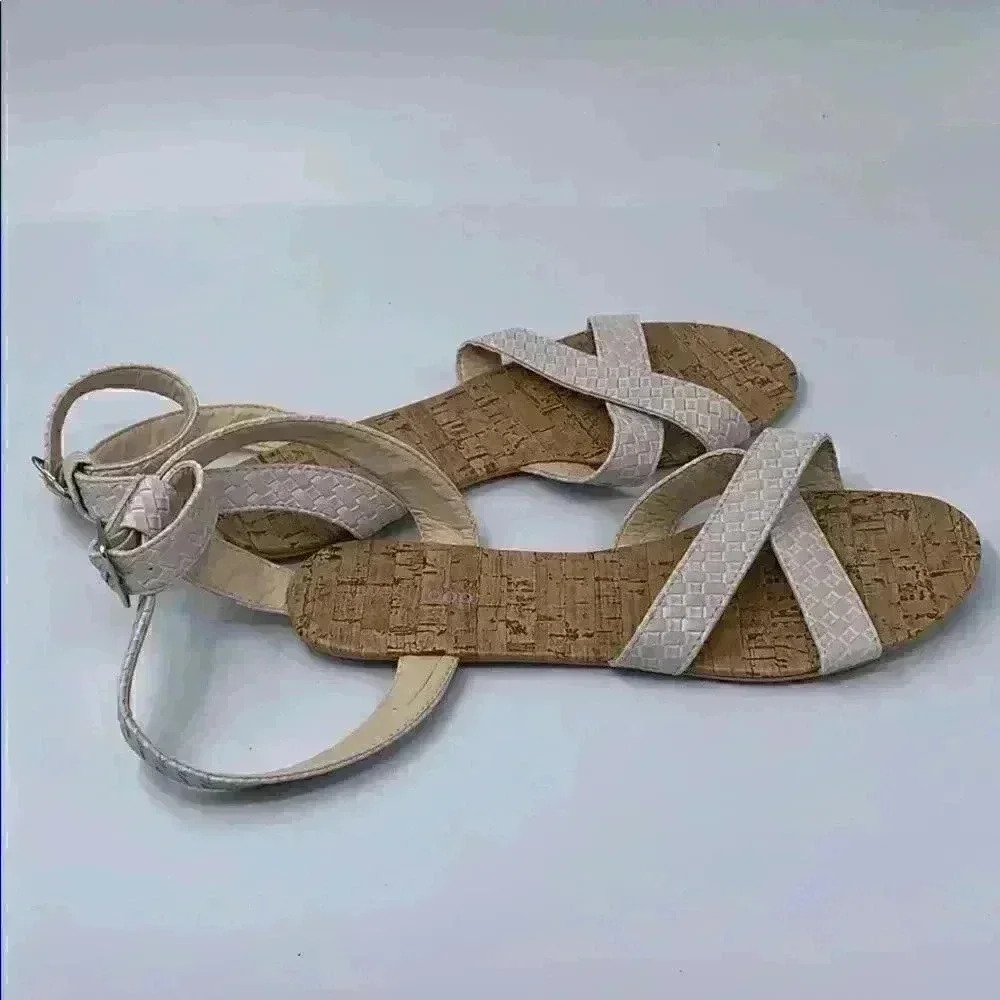 Like new West Loop fabric flat strappy sand… - Picture 4 of 7